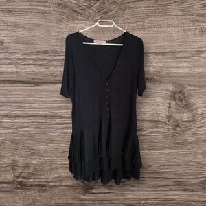 Black V-Neck Pleated Hem Midi Dress